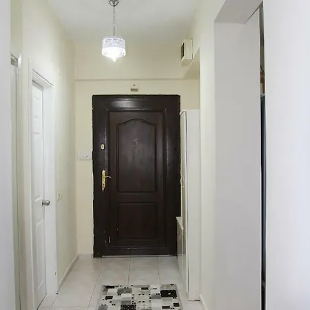 Tesisler Caddesi Apartment *